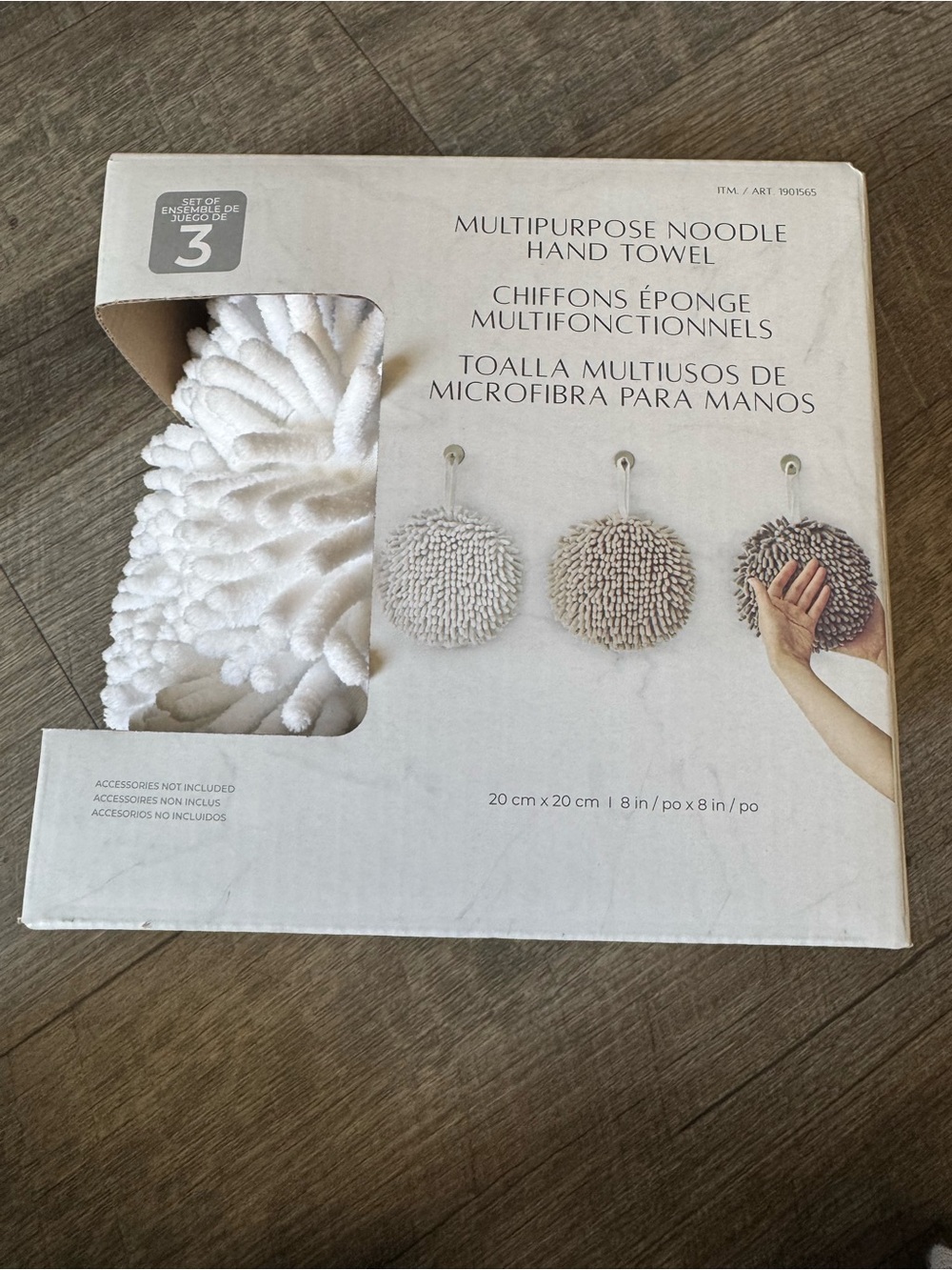 Evergrace Multi-Purpose Chenille Noodle Hand Towels come in a convenient 3-pack - Picture 3 of 5